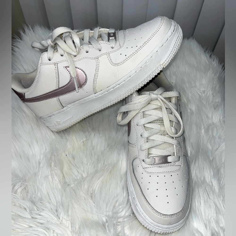 Nike AF1 Phantom Metallic Red Bronze sneakers 6.5Y/8-8.5W.